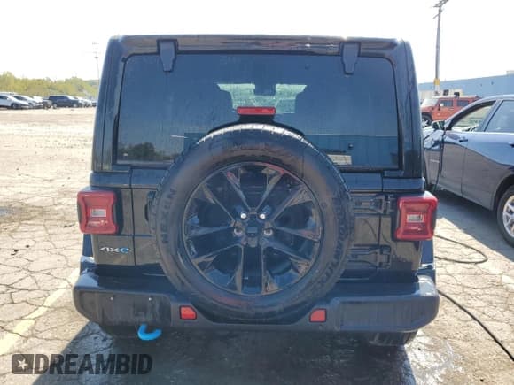 ✅ 2024 Jeep Wrangler Sahara • VIN: 1C4RJXP65RW222440 • Лот: 81109025. Опубликован ранее на Copart с пробегом 9 693 миль. Бесплатный доступ к архиву аукционных продаж из США и подробный отчёт об истории автомобиля на DreamBid. Изображение 6.