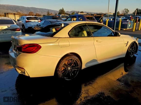 ✅ 2018 BMW M4 • VIN: WBS4Z9C51JED22987 • Lot: 91379475. Listed on Copart with 63,083 mi. Free auction sales archive from the USA and detailed vehicle history report at DreamBid. Image 3.