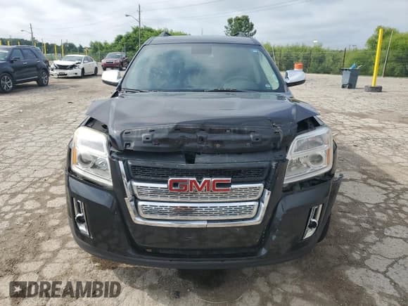 ✅ 2015 GMC Terrain SLT • VIN: 2GKALSEK8F6421017 • Lot: 61160505. Wystawiony na Copart z przebiegiem 137 469 mil. Bezpłatny archiwum sprzedaży aukcyjnych z USA i szczegółowy raport historii pojazdu na DreamBid. Zdjęcie 5.