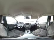 ✅ 2017 Jeep Cherokee Latitude • VIN: 1C4PJMCBXHW663858 • Лот: 64079825. Опубликован ранее на Copart с пробегом 117 606 миль. Бесплатный доступ к архиву аукционных продаж из США и подробный отчёт об истории автомобиля на DreamBid. Изображение 16.