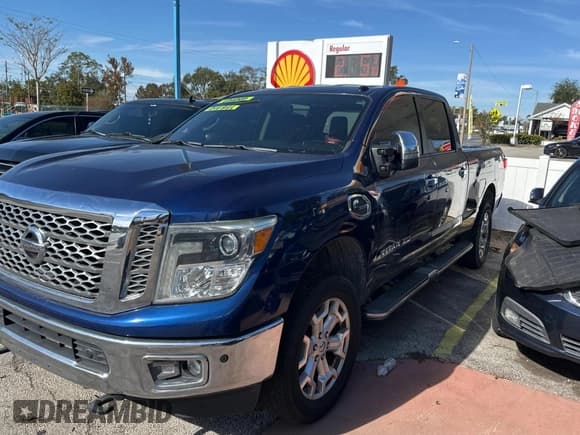 ✅ 2017 Nissan Titan SL • VIN: 1N6BA1F28HN511102 • Лот: 84036204. Опубликован ранее на Copart с пробегом 138 403 миль. Бесплатный доступ к архиву аукционных продаж из США и подробный отчёт об истории автомобиля на DreamBid. Изображение 2.