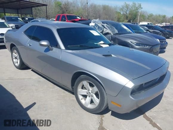 ✅ 2013 Dodge Challenger SXT • VIN: 2C3CDYAGXDH674836 • Lot: 41867502. Wystawiony na IAAI z przebiegiem 231 992 mil. Bezpłatny archiwum sprzedaży aukcyjnych z USA i szczegółowy raport historii pojazdu na DreamBid. Zdjęcie 1.