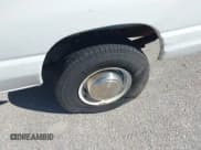 ✅ 2000 Ford Econoline Cargo • VIN: 1FTNE2428YHB38722 • Лот: 43348284. Опубликован ранее на IAAI с пробегом 121 625 миль. Бесплатный доступ к архиву аукционных продаж из США и подробный отчёт об истории автомобиля на DreamBid. Изображение 6.