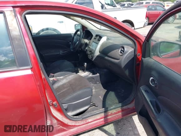 ✅ 2019 Nissan Versa SV • VIN: 3N1CN7AP8KL858361 • Лот: 43288305. Опубликован ранее на IAAI с пробегом 176 624 миль. Бесплатный доступ к архиву аукционных продаж из США и подробный отчёт об истории автомобиля на DreamBid. Изображение 5.