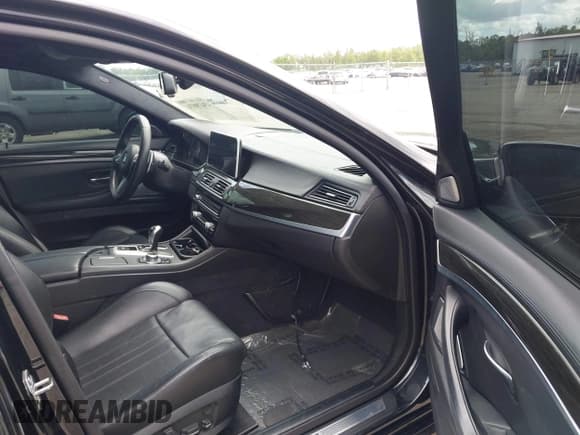 ✅ 2013 BMW M5 • VIN: WBSFV9C51DC773385 • Lot: 43478874. Listed on IAAI with 106,547 mi. Free auction sales archive from the USA and detailed vehicle history report at DreamBid. Image 5.