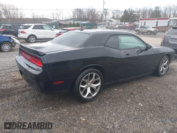 ✅ 2009 Dodge Challenger SE • VIN: 2B3LJ44V79H534470 • Lot: 41840929. Wystawiony na IAAI z przebiegiem 167 340 mil. Bezpłatny archiwum sprzedaży aukcyjnych z USA i szczegółowy raport historii pojazdu na DreamBid. Zdjęcie 4.