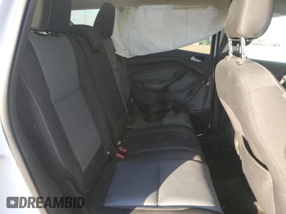 ✅ 2018 Ford Escape SE • VIN: 1FMCU9GD4JUB59107 • Lot: 91353235. Wystawiony na Copart z przebiegiem 43 529 mil. Bezpłatny archiwum sprzedaży aukcyjnych z USA i szczegółowy raport historii pojazdu na DreamBid. Zdjęcie 10.