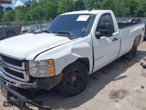 ✅ 2007 Chevrolet Silverado 2500HD 1LT • VIN: 1GCHK24687E541687 • Lot: 42593318. Wystawiony na IAAI z przebiegiem 193 652 mil. Bezpłatny archiwum sprzedaży aukcyjnych z USA i szczegółowy raport historii pojazdu na DreamBid. Zdjęcie 6.