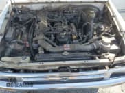 ✅ 1994 Toyota Pickup • VIN: 4TARN93P4RZ243854 • Лот: 71028434. Опубликован ранее на Copart с пробегом 215 412 миль. Бесплатный доступ к архиву аукционных продаж из США и подробный отчёт об истории автомобиля на DreamBid. Изображение 11.