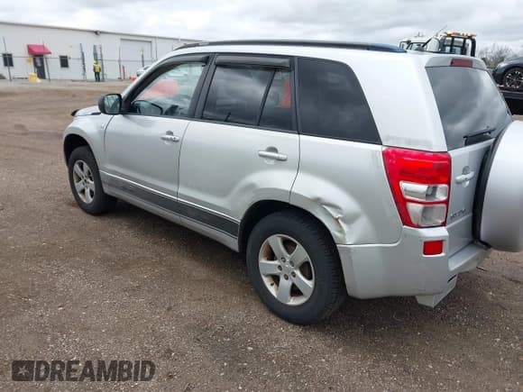 ✅ 2007 Suzuki Grand Vitara XSport • VIN: JS3TD944674201893 • Lot: 42095911. Wystawiony na IAAI z przebiegiem 105 512 mil. Bezpłatny archiwum sprzedaży aukcyjnych z USA i szczegółowy raport historii pojazdu na DreamBid. Zdjęcie 3.