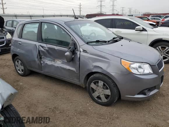 2010 Chevrolet Aveo 1LT z VIN KL1TD6DE1AB083431, wystawiony jako Copart lot #85678634 z przebiegiem 34 969 mil mil oraz Szkoda całkowita • Salvage title. Historia ofert i sprzedaży dostępna na DreamBid. Obrazek 4.