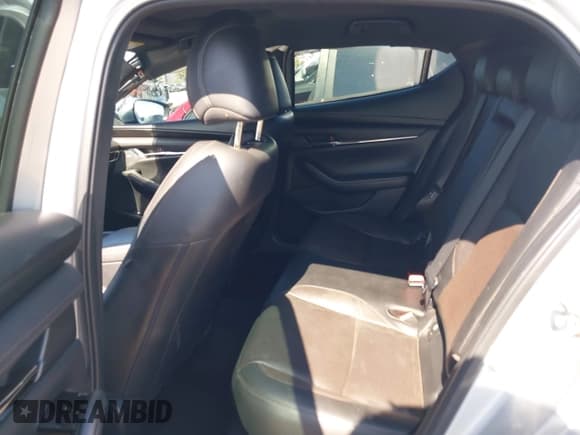 ✅ 2019 Mazda 3 Premium • VIN: JM1BPANM1K1116441 • Lot: 42408173. Listed on IAAI with 40,711 mi. Free auction sales archive from the USA and detailed vehicle history report at DreamBid. Image 8.