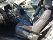 ✅ 2014 Hyundai Veloster Turbo • VIN: KMHTC6AE8EU183757 • Lot: 47384425. Wystawiony na Copart z przebiegiem 82 561 mil. Bezpłatny archiwum sprzedaży aukcyjnych z USA i szczegółowy raport historii pojazdu na DreamBid. Zdjęcie 7.