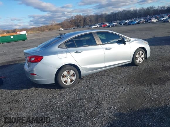 ✅ 2018 Chevrolet Cruze LS • VIN: 1G1BC5SM4J7146593 • Lot: 43677639. Listed on IAAI with 169,172 mi. Free auction sales archive from the USA and detailed vehicle history report at DreamBid. Image 4.