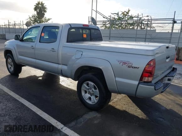 ✅ 2006 Toyota Tacoma PreRunner • VIN: 5TEKU72N46Z313320 • Lot: 43734443. Listed on IAAI with 119,979 mi. Free auction sales archive from the USA and detailed vehicle history report at DreamBid. Image 3.
