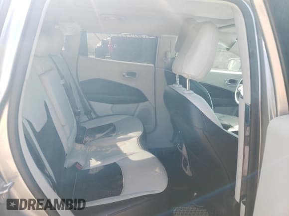 ✅ 2020 Jeep Compass Latitude • VIN: 3C4NJCBB1LT224419 • Lot: 53473975. Listed on Copart with 81,002 mi. Free auction sales archive from the USA and detailed vehicle history report at DreamBid. Image 11.