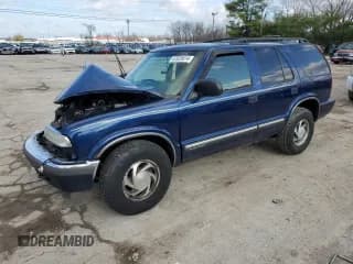 ✅ 2001 Chevrolet Blazer LT • VIN: 1GNDT13W11K190547 • Lot: 87020614. Wystawiony na Copart z przebiegiem Nie podano. Bezpłatny archiwum sprzedaży aukcyjnych z USA i szczegółowy raport historii pojazdu na DreamBid. Zdjęcie 1.