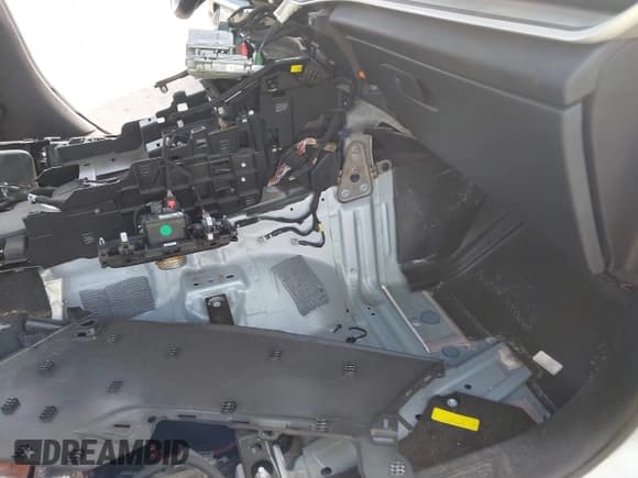 ✅ 2022 Jeep Grand Cherokee Limited • VIN: 1C4RJHBG1N8569817 • Lot: 43527816. Wystawiony na IAAI z przebiegiem Nie podano. Bezpłatny archiwum sprzedaży aukcyjnych z USA i szczegółowy raport historii pojazdu na DreamBid. Zdjęcie 5.