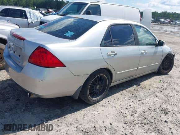 2006 Honda Accord VP with VIN 1HGCM56126A112222, listed as a IAAI auction lot 42537727 with 183,946 mi miles and . Bid and sale history available at DreamBid. Image 4.