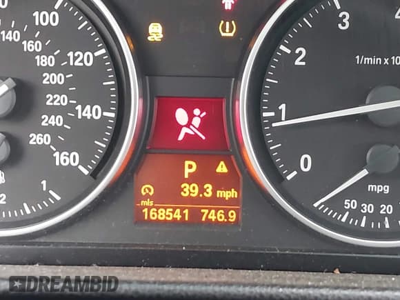 ✅ 2011 BMW 3 Series 328i xDrive • VIN: WBAPK5C58BF123989 • Lot: 43109269. Listed on IAAI with 168,541 mi. Free auction sales archive from the USA and detailed vehicle history report at DreamBid. Image 15.