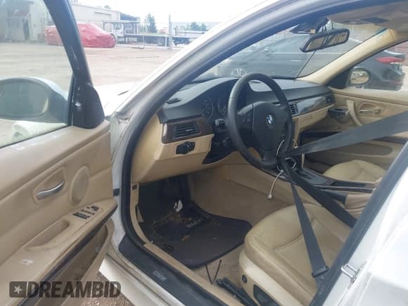 ✅ 2006 BMW 3 Series 330i • VIN: WBAVB33526PS18608 • Lot: 42521613. Listed on IAAI with Not provided. Free auction sales archive from the USA and detailed vehicle history report at DreamBid. Image 5.