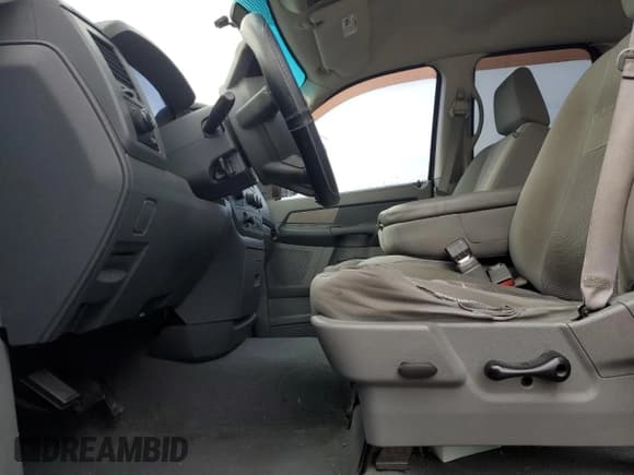 ✅ 2008 Dodge 1500 SLT • VIN: 1D7HU18268S575194 • Лот: 90894555. Опубликован ранее на Copart с пробегом Не указан. Бесплатный доступ к архиву аукционных продаж из США и подробный отчёт об истории автомобиля на DreamBid. Изображение 7.