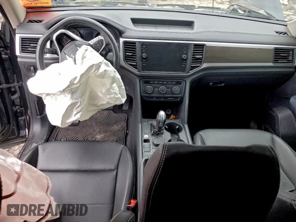 ✅ 2021 Volkswagen Atlas SE • VIN: 1V2HR2CA1MC555146 • Lot: 95576185. Wystawiony na Copart z przebiegiem 109 349 mil. Bezpłatny archiwum sprzedaży aukcyjnych z USA i szczegółowy raport historii pojazdu na DreamBid. Zdjęcie 8.