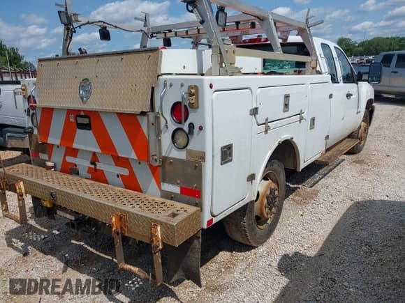 ✅ 2012 Chevrolet Silverado 2500HD • VIN: 1GB2KVCG0CZ253378 • Lot: 42311906. Wystawiony na IAAI z przebiegiem Nie podano. Bezpłatny archiwum sprzedaży aukcyjnych z USA i szczegółowy raport historii pojazdu na DreamBid. Zdjęcie 4.