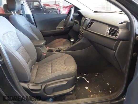 ✅ 2019 Kia Niro LX • VIN: KNDCB3LC6K5243297 • Лот: 42609946. Опубликован ранее на IAAI с пробегом 54 091 миль. Бесплатный доступ к архиву аукционных продаж из США и подробный отчёт об истории автомобиля на DreamBid. Изображение 5.