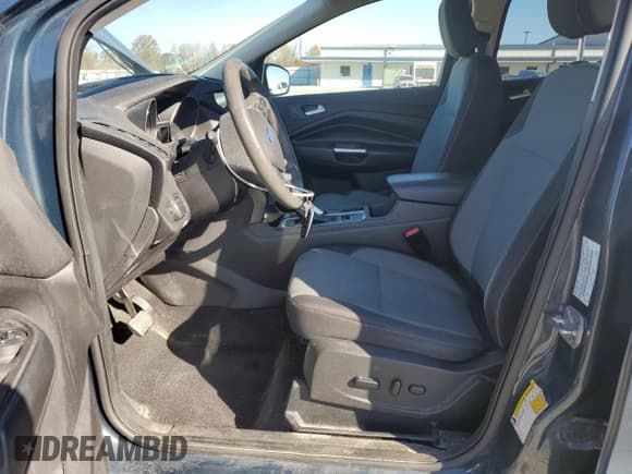 ✅ 2019 Ford Escape SE • VIN: 1FMCU0GDXKUA11217 • Lot: 92927455. Listed on Copart with 147,412 mi. Free auction sales archive from the USA and detailed vehicle history report at DreamBid. Image 7.