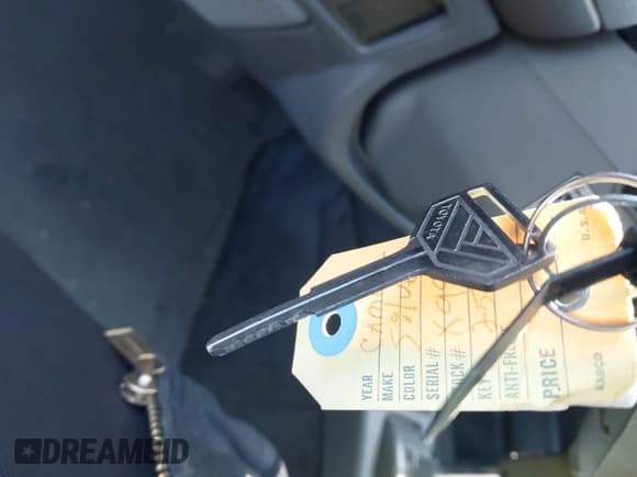 ✅ 1988 Toyota Camry • VIN: JT2SV22W0J0130166 • Lot: 41794067. Wystawiony na IAAI z przebiegiem 233 282 mil. Bezpłatny archiwum sprzedaży aukcyjnych z USA i szczegółowy raport historii pojazdu na DreamBid. Zdjęcie 11.