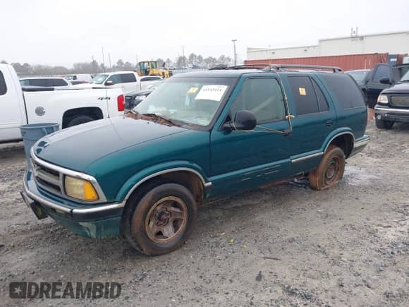 1997 Chevrolet Blazer LS с VIN 1GNCS13W1V2261394, выставлен на аукционе IAAI как лот 41543411 с пробегом 216 965 миль миль и . История ставок и продаж доступна на DreamBid. Изображение 2.