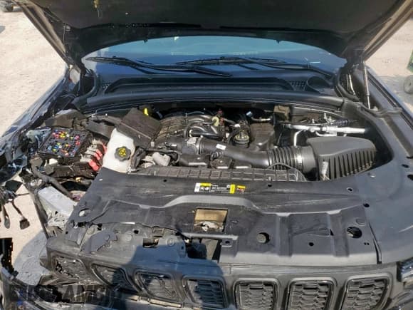 ✅ 2023 Jeep Grand Cherokee Altitude • VIN: 1C4RJJAGXP8795835 • Lot: 66524195. Wystawiony na Copart z przebiegiem 44 606 mil. Bezpłatny archiwum sprzedaży aukcyjnych z USA i szczegółowy raport historii pojazdu na DreamBid. Zdjęcie 12.