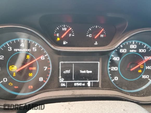 ✅ 2018 Chevrolet Cruze LS • VIN: 1G1BB5SM7J7203839 • Lot: 84742265. Listed on Copart with 87,543 mi. Free auction sales archive from the USA and detailed vehicle history report at DreamBid. Image 9.