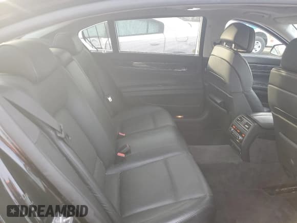 ✅ 2010 BMW 7 Series 750Li xDrive • VIN: WBAKC8C56AC430408 • Lot: 86943134. Listed on Copart with 90,418 mi. Free auction sales archive from the USA and detailed vehicle history report at DreamBid. Image 10.