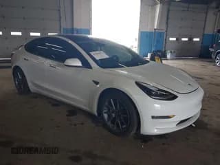 ✅ 2021 Tesla Model 3 Standard Range Plus • VIN: 5YJ3E1EA6MF009508 • Lot: 43296972. Wystawiony na IAAI z przebiegiem 95 539 mil. Bezpłatny archiwum sprzedaży aukcyjnych z USA i szczegółowy raport historii pojazdu na DreamBid. Zdjęcie 1.