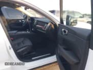 ✅ 2024 Volvo XC60 Plus Dark Theme • VIN: YV4L12RL5R1904224 • Lot: 42713407. Listed on IAAI with 18,729 mi. Free auction sales archive from the USA and detailed vehicle history report at DreamBid. Image 5.