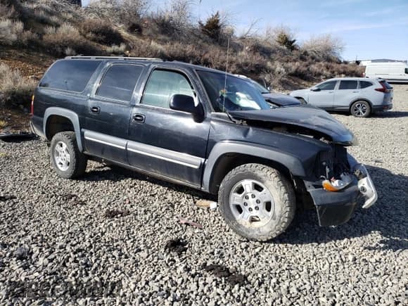 ✅ 2002 Chevrolet Suburban LT • VIN: 1GNFK16T02J261631 • Лот: 46933875. Опубликован ранее на Copart с пробегом Не указан. Бесплатный доступ к архиву аукционных продаж из США и подробный отчёт об истории автомобиля на DreamBid. Изображение 4.