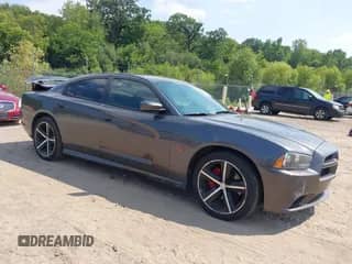 ✅ 2014 Dodge Charger RT • VIN: 2C3CDXCT3EH113061 • Lot: 42918812. Wystawiony na IAAI z przebiegiem 123 241 mil. Bezpłatny archiwum sprzedaży aukcyjnych z USA i szczegółowy raport historii pojazdu na DreamBid. Zdjęcie 1.