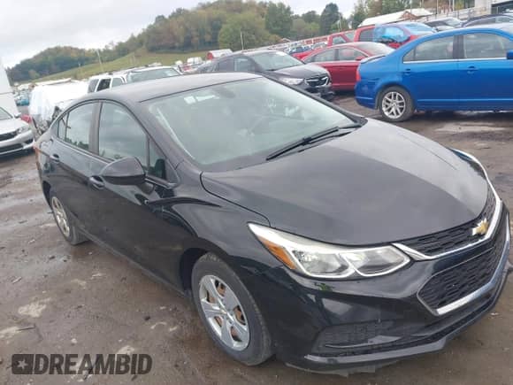 2018 Chevrolet Cruze LS с VIN 1G1BC5SM0J7109511, выставлен на аукционе IAAI как лот 43280547 с пробегом 102 497 миль миль и . История ставок и продаж доступна на DreamBid. Изображение 1.