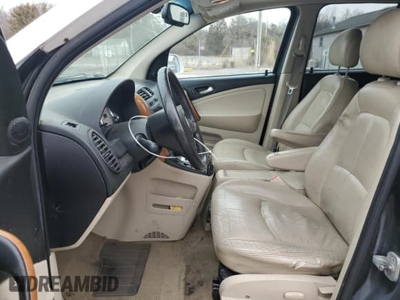 ✅ 2006 Saturn VUE • VIN: 5GZCZ63456S885697 • Lot: 43635685. Wystawiony na Copart z przebiegiem 283 275 mil. Bezpłatny archiwum sprzedaży aukcyjnych z USA i szczegółowy raport historii pojazdu na DreamBid. Zdjęcie 7.