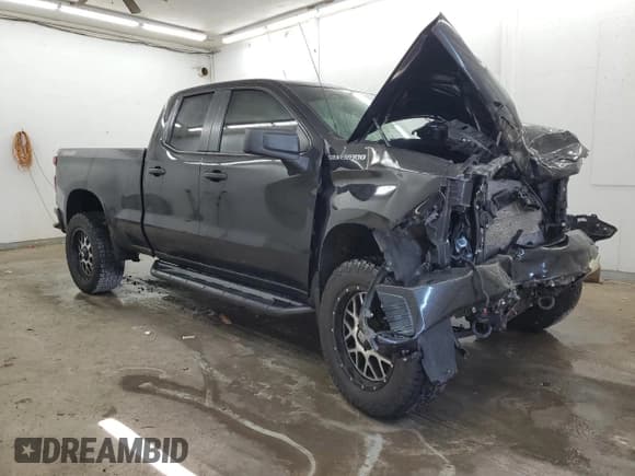 ✅ 2019 Chevrolet Silverado 1500 Custom • VIN: 1GCRYBEF7KZ372233 • Lot: 72448114. Wystawiony na Copart z przebiegiem 56 151 mil. Bezpłatny archiwum sprzedaży aukcyjnych z USA i szczegółowy raport historii pojazdu na DreamBid. Zdjęcie 4.