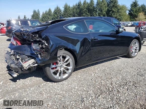 ✅ 2013 Hyundai Genesis Coupe Track • VIN: KMHHU6KJ2DU097602 • Lot: 81663555. Wystawiony na Copart z przebiegiem 64 827 mil. Bezpłatny archiwum sprzedaży aukcyjnych z USA i szczegółowy raport historii pojazdu na DreamBid. Zdjęcie 3.