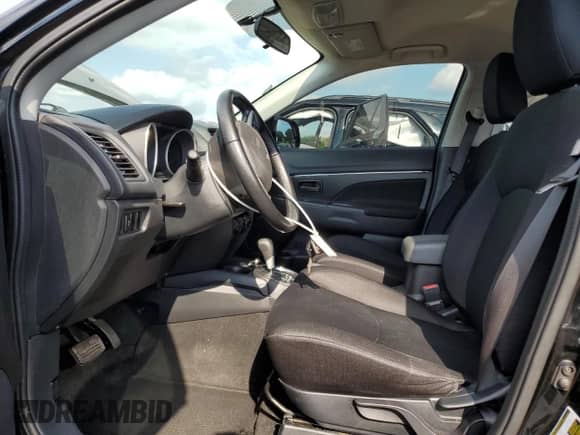 2015 Mitsubishi Outlander ES с VIN 4A4AR3AW5FE053277, выставлен на аукционе Copart как лот 70186775 с пробегом 93 736 миль миль и Списание • Salvage title. История ставок и продаж доступна на DreamBid. Изображение 7.