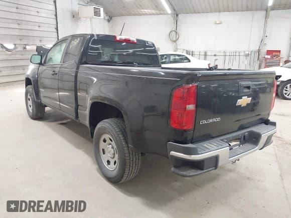 ✅ 2018 Chevrolet Colorado 2WD Work Truck • VIN: 1GCHSBEA4J1326924 • Lot: 42993395. Listed on IAAI with 36,249 mi. Free auction sales archive from the USA and detailed vehicle history report at DreamBid. Image 3.