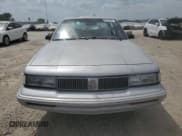 ✅ 1994 Oldsmobile Cutlass Ciera S • VIN: 1G3AG55M8R6317446 • Lot: 56724265. Wystawiony na Copart z przebiegiem 166 718 mil. Bezpłatny archiwum sprzedaży aukcyjnych z USA i szczegółowy raport historii pojazdu na DreamBid. Zdjęcie 5.