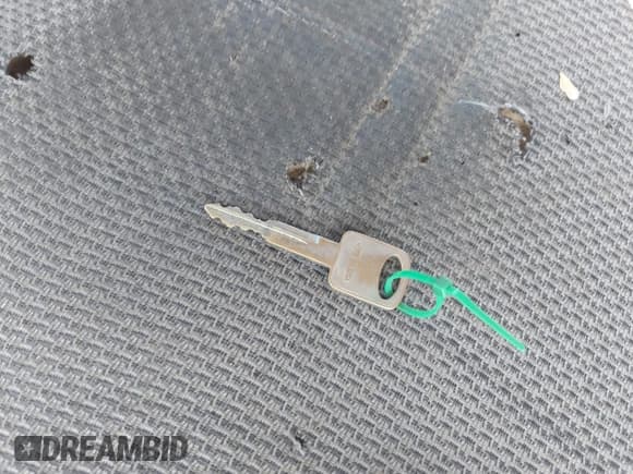 ✅ 2004 Ford F-250 XL • VIN: 1FTNX20L94EB54576 • Lot: 42345311. Wystawiony na IAAI z przebiegiem 176 877 mil. Bezpłatny archiwum sprzedaży aukcyjnych z USA i szczegółowy raport historii pojazdu na DreamBid. Zdjęcie 11.