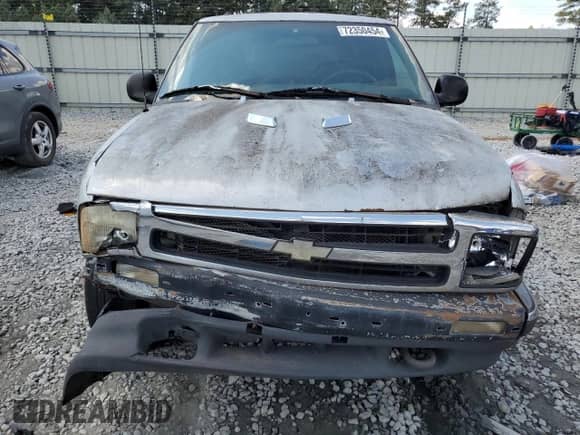 1997 Chevrolet Blazer LS z VIN 1GNDT13WXV2123743, wystawiony jako Copart lot #72350454 z przebiegiem 200 046 mil mil oraz Szkoda całkowita • Salvage title. Historia ofert i sprzedaży dostępna na DreamBid. Obrazek 5.