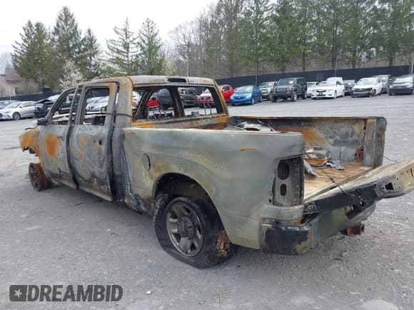 ✅ 2015 Ram 2500 Tradesman • VIN: 3C6TR5CT1FG650103 • Lot: 41962551. Listed on IAAI with 67,000 mi. Free auction sales archive from the USA and detailed vehicle history report at DreamBid. Image 3.