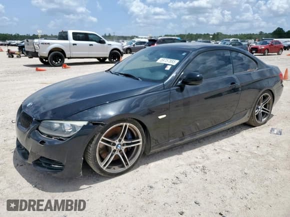 ✅ 2012 BMW 3 Series 335is • VIN: WBAKG1C59CE618830 • Лот: 59757895. Опубликован ранее на Copart с пробегом 91 893 миль. Бесплатный доступ к архиву аукционных продаж из США и подробный отчёт об истории автомобиля на DreamBid. Изображение 1.